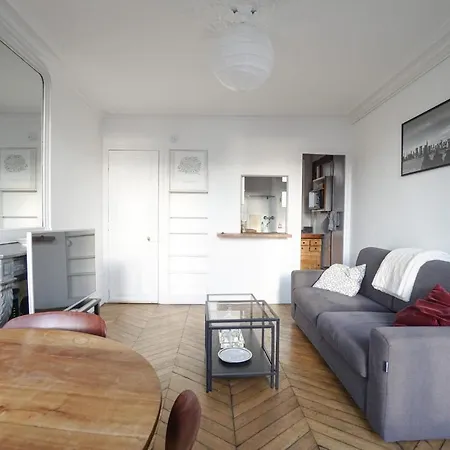 Luminous Appt With View - Grands Boulevards * Paris