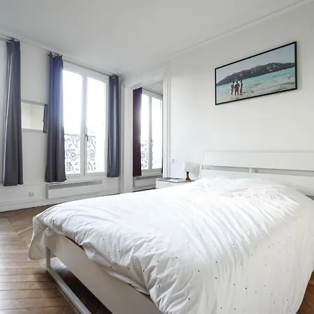 Luminous Appt With View - Grands Boulevards * Paris