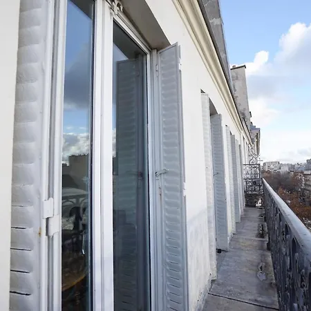 Luminous Appt With View - Grands Boulevards * Paris